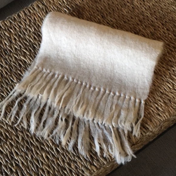 Royal Scot wrap. Mohair/wool. Cream. 60” x 17 1/2” - Picture 2 of 3
